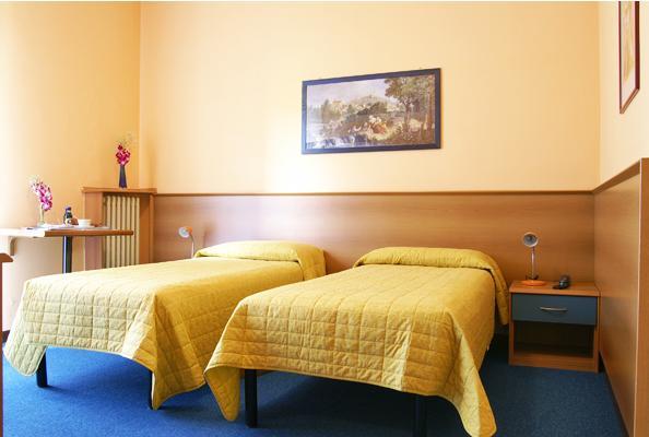 Hotel Victoria Варедо Номер фото